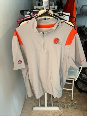Browns Pullover